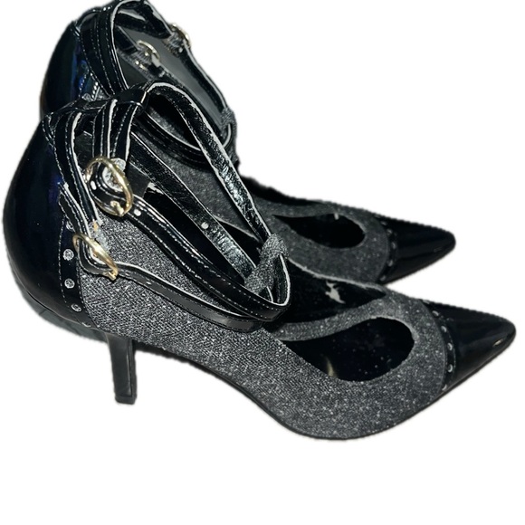 Tahari Brianna Black Patent Tip Leather T-Strap Heels, Size 8.5M - Picture 3 of 12